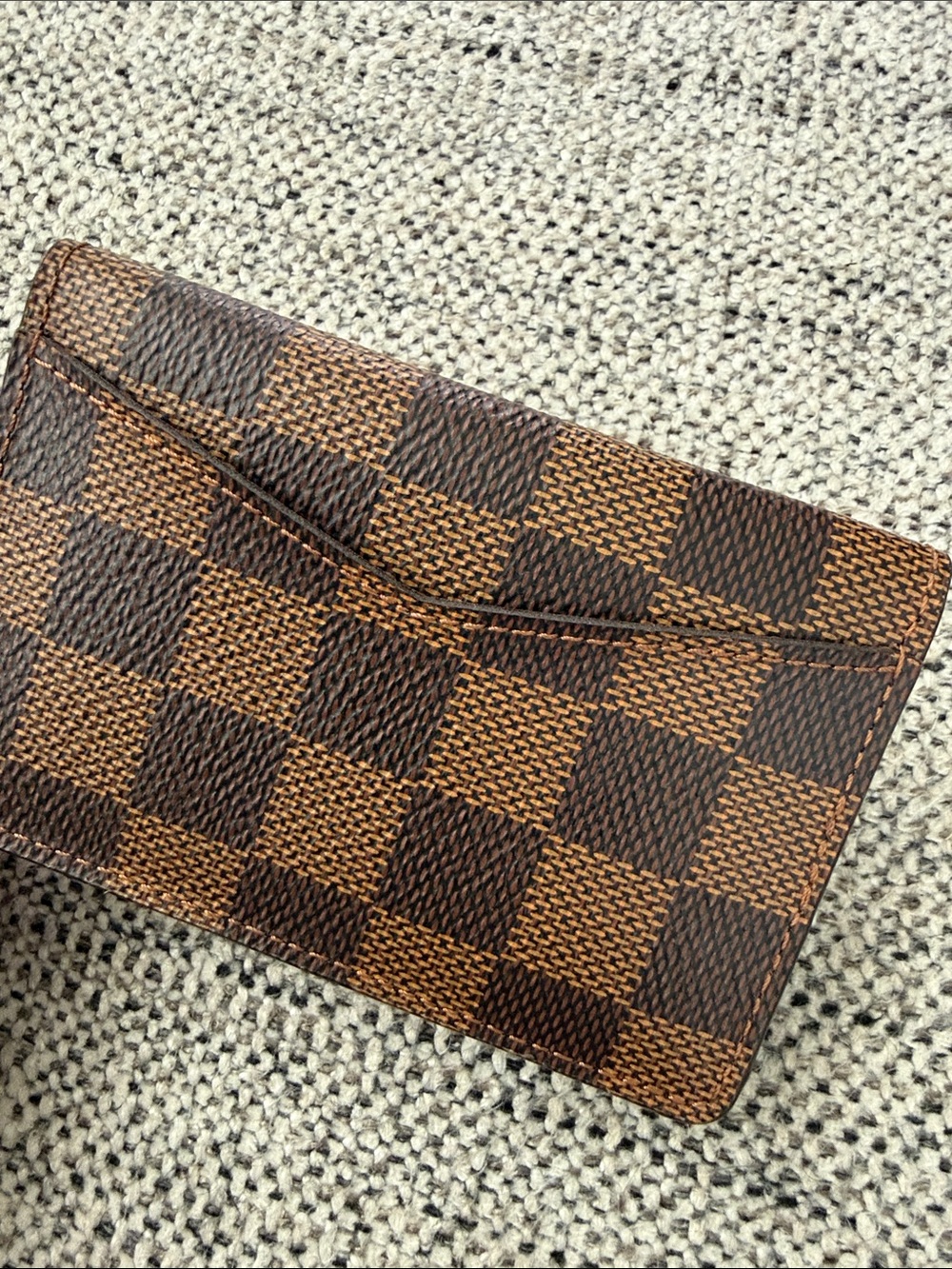 Louis Vuitton Unisex Card Holder - Picture 7 of 8